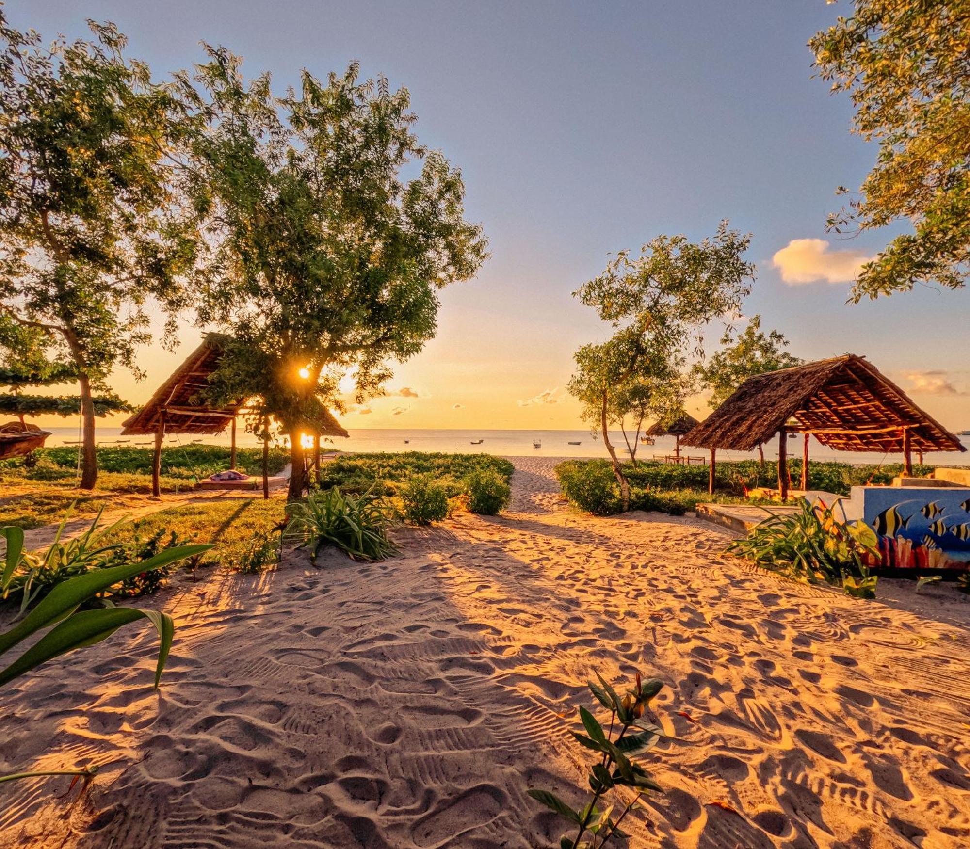 Maisara Mafia Beach Lodge Кіліндоні Екстер'єр фото